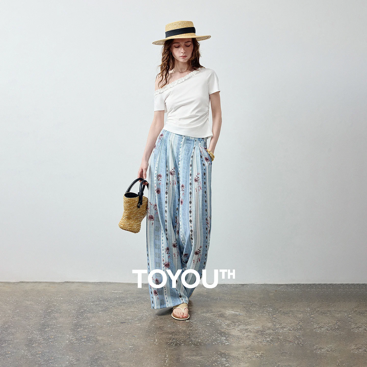 TOYOUTH Women 2 Piece Set 2026 Summer New South France Holiday Lace Off Shoulder Slim Top Rose Stripe Casual Pants Outfits
TOYOUTH Women 2 Piece Set 2026 Summer New South France Holiday Lace Off Shoulder Slim Top Rose Stripe Casual Pants Outfits