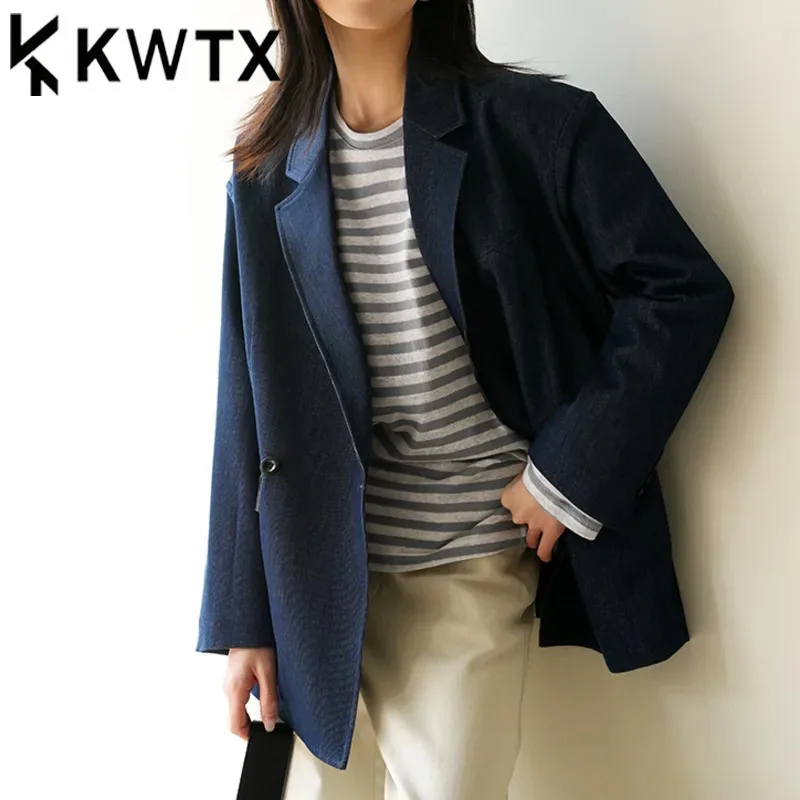 KWTX 2025 SS Women’s Double-Breasted Denim Blazer Belted Waist Vintage Elegant Luxury Casual Jacket High Quality Designer
KWTX 2025 SS Women’s Double-Breasted Denim Blazer Belted Waist Vintage Elegant Luxury Casual Jacket High Quality Designer