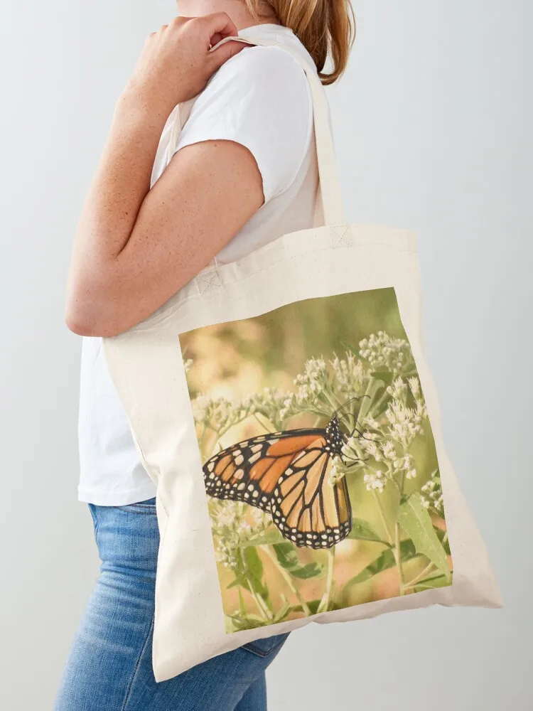 Monarch butterfly on white flowers Tote Bag woman shopping bag supermarket folding bag Cloth bags reusable shopping bags
Monarch butterfly on white flowers Tote Bag woman shopping bag supermarket folding bag Cloth bags reusable shopping bags
