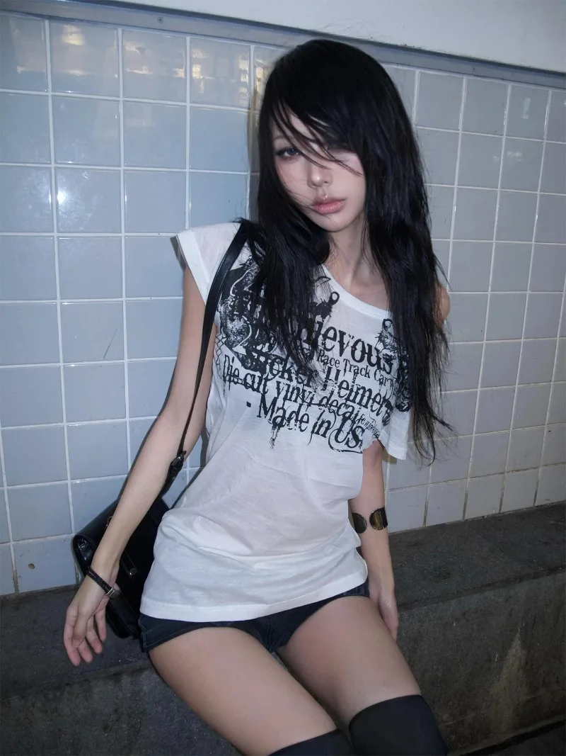 Japanese Y2k Letter Print T-shirt Trashy 2000s Style Tattoo T Shirt Vintage Harajuku Short Sleeve Sheer Tops Grunge Goth
Japanese Y2k Letter Print T-shirt Trashy 2000s Style Tattoo T Shirt Vintage Harajuku Short Sleeve Sheer Tops Grunge Goth