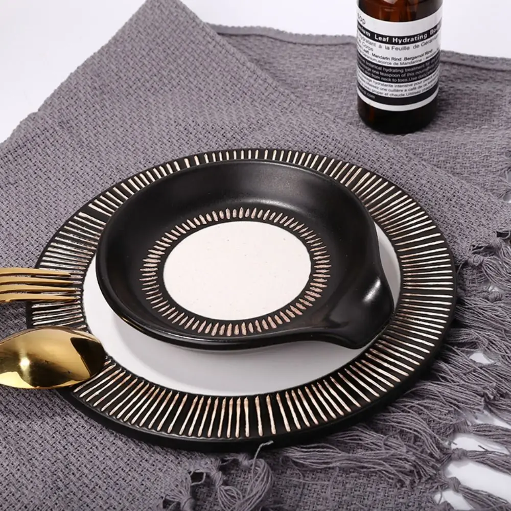 Black Ceramic Spoon Holders Delicate Round Ceramic Kitchen Utensils Ladle Rest Kitchen Countertop
Black Ceramic Spoon Holders Delicate Round Ceramic Kitchen Utensils Ladle Rest Kitchen Countertop