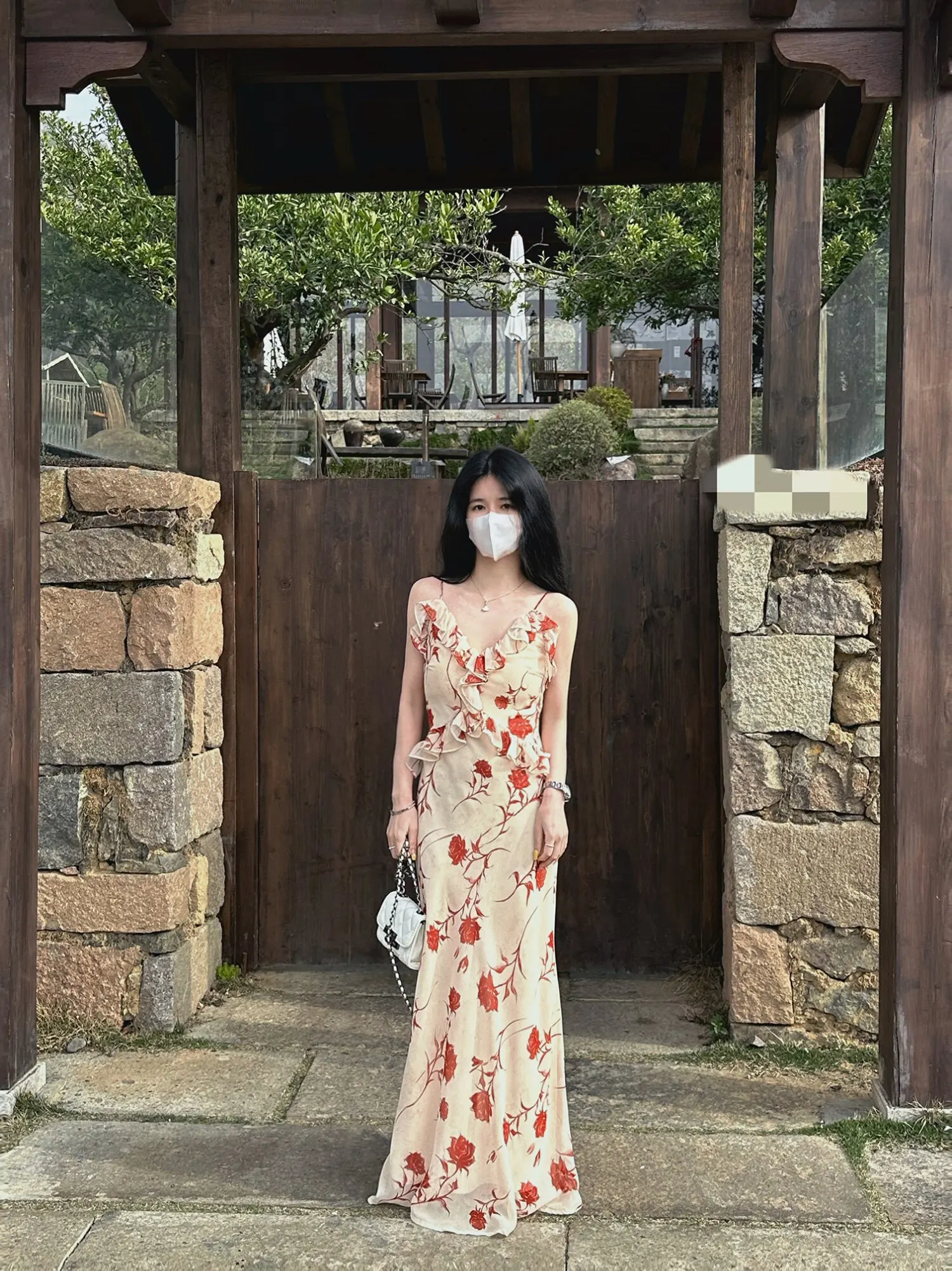 Gentle Wind V-neck Lace Trim Floral Print Slimming Long Dress Women's Chiffon Casual Fashion Mid-high Waist Print Gown
Gentle Wind V-neck Lace Trim Floral Print Slimming Long Dress Women's Chiffon Casual Fashion Mid-high Waist Print Gown