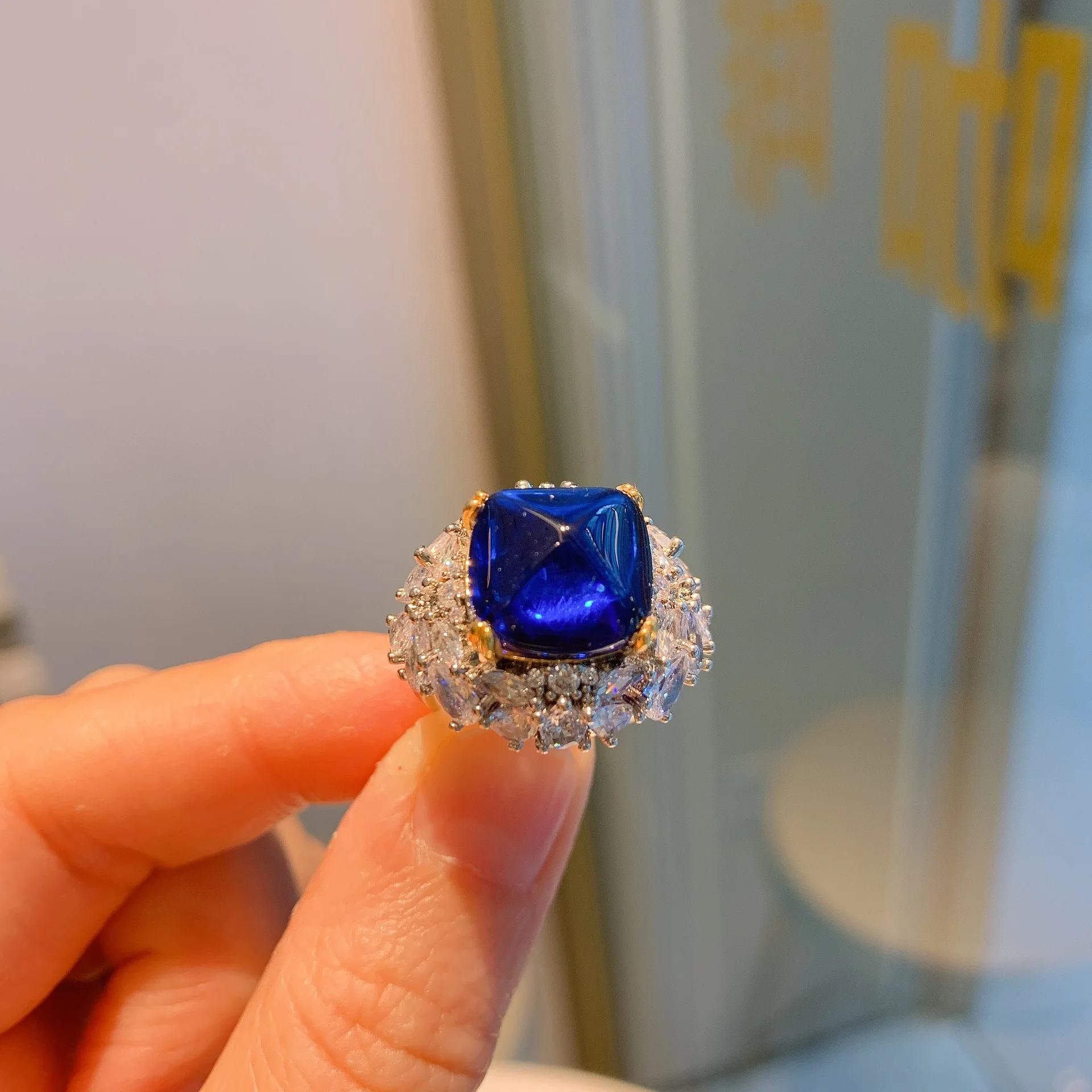 S925 Silver Imitation Colorful Treasure Tansang Blue Treasure Sugar Tower Full Diamond Main Stone 12 * 12
S925 Silver Imitation Colorful Treasure Tansang Blue Treasure Sugar Tower Full Diamond Main Stone 12 * 12
