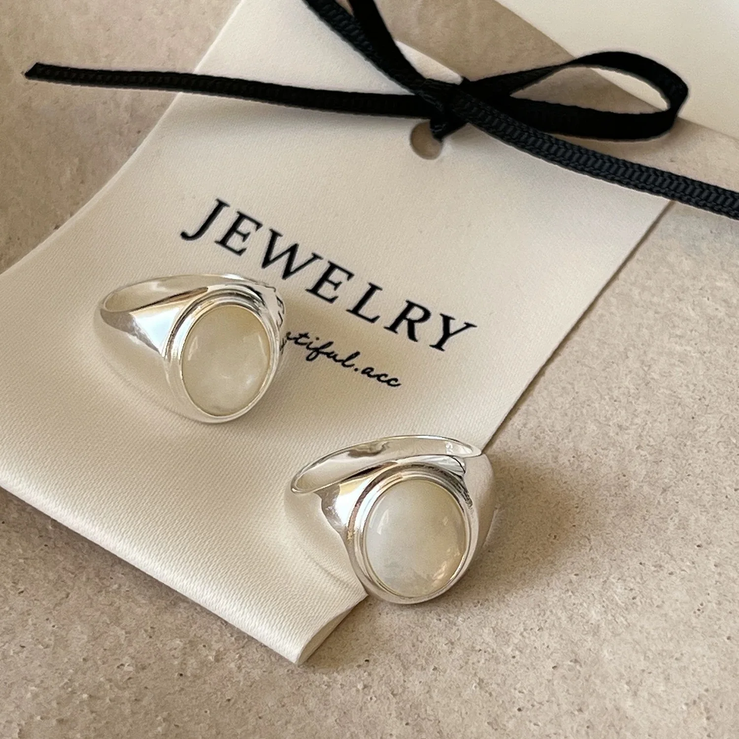 925 Sterling Silver Rings For Women Vintage Handmade Adjustable White Stone Ring Fashion Band Female Bijoux Gift
925 Sterling Silver Rings For Women Vintage Handmade Adjustable White Stone Ring Fashion Band Female Bijoux Gift
