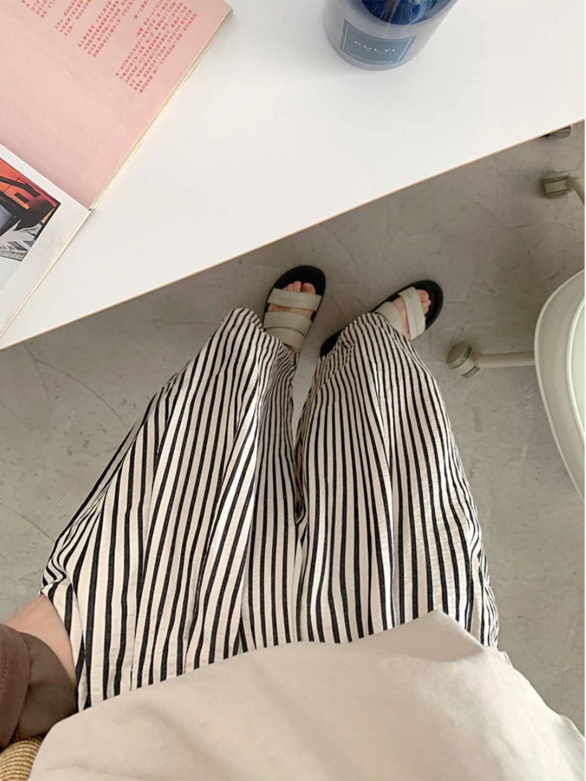 Женские летние тонкие брюки-палаццо свободного кроя с высокой талией для весны и осени, повседневные, маленькие размеры...
Женские летние тонкие брюки-палаццо свободного кроя с высокой талией для весны и осени, повседневные, маленькие размеры...