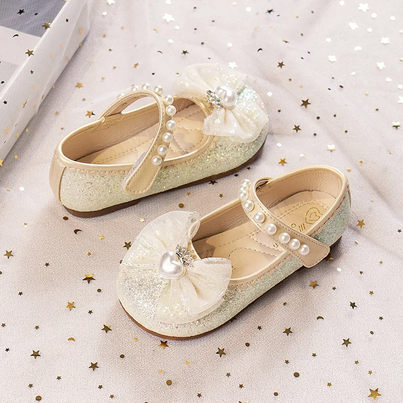 New Sandals Fashion Summer Versatile Girl Shoes Flat Exquisite Crystal Princess Shoe Anti Slip Soft Comfort Casual Kid Shoes
New Sandals Fashion Summer Versatile Girl Shoes Flat Exquisite Crystal Princess Shoe Anti Slip Soft Comfort Casual Kid Shoes