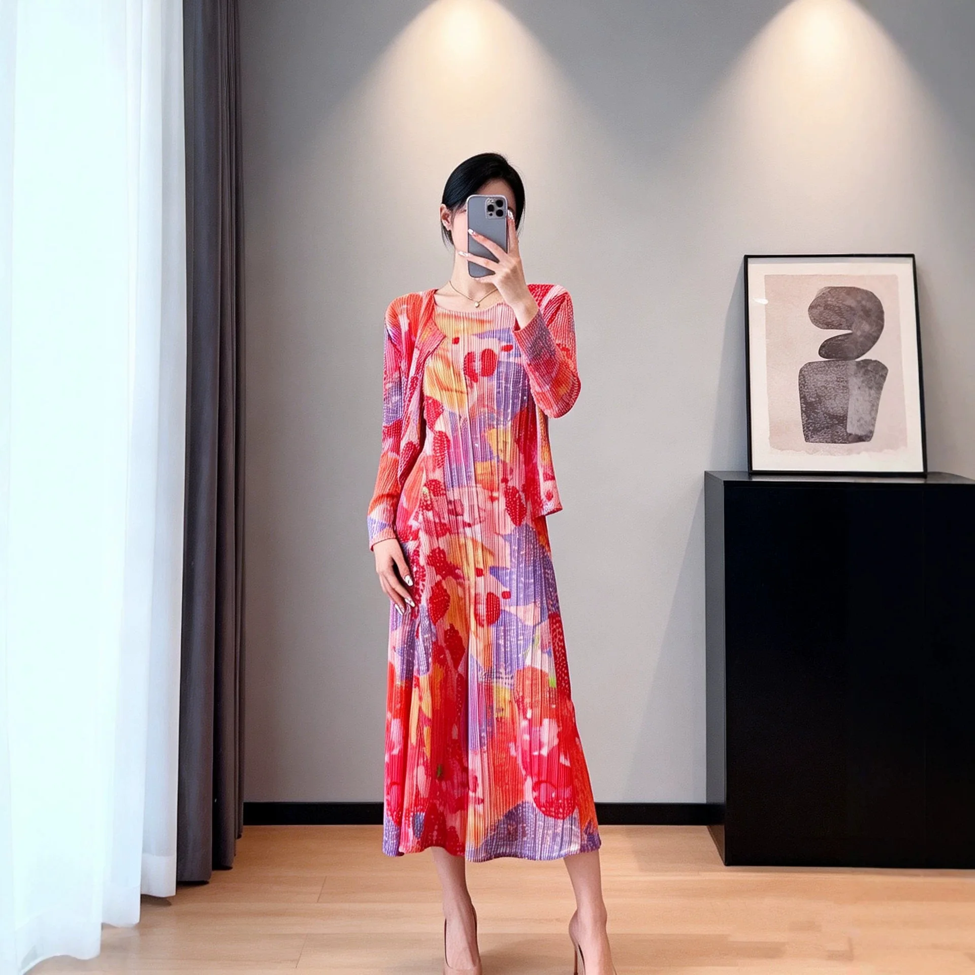 Miyake Style Pleated Women's Casual Printed Suit, Short Cardigan Jacket + Sleeveless Dress Two-piece Set
Miyake Style Pleated Women's Casual Printed Suit, Short Cardigan Jacket + Sleeveless Dress Two-piece Set