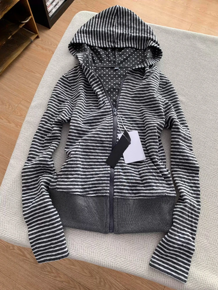 Y2k Hoodies Women Tops Polka Dot Hooded Spring Autumn Sweatshirts Japanese Style Vintage Sudaderas Mujer
Y2k Hoodies Women Tops Polka Dot Hooded Spring Autumn Sweatshirts Japanese Style Vintage Sudaderas Mujer