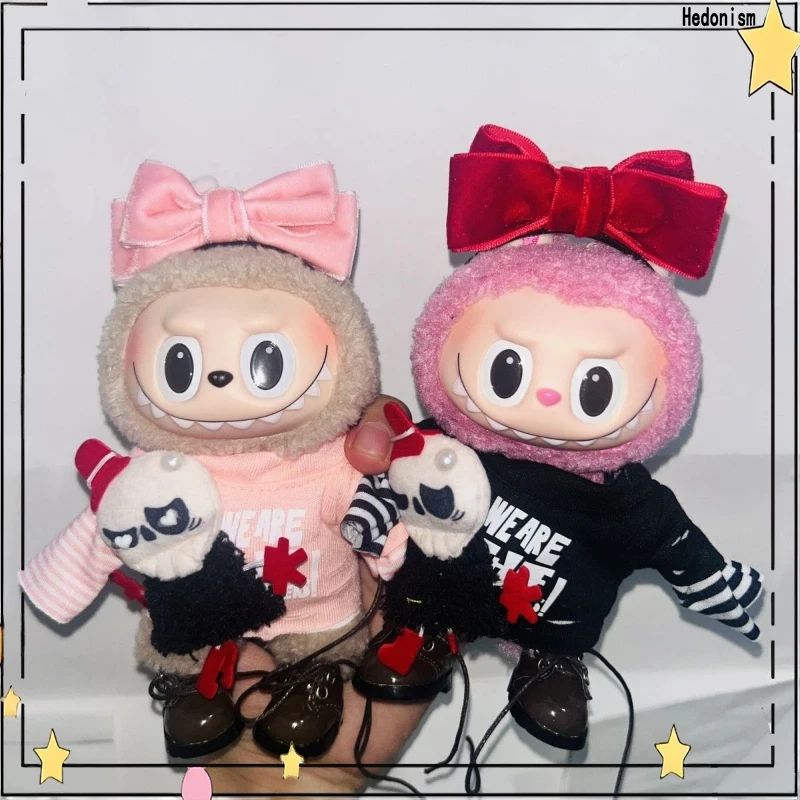 Одежда для куклы Лабубу 17 см V1v2v3: Модный комплект в стиле мультяшного Стича (шапка, топ, брюки), крутой черно-розовый топ с бантом, аксессуары для кукол, подарок
Одежда для куклы Лабубу 17 см V1v2v3: Модный комплект в стиле мультяшного Стича (шапка, топ, брюки), крутой черно-розовый топ с бантом, аксессуары для кукол, подарок