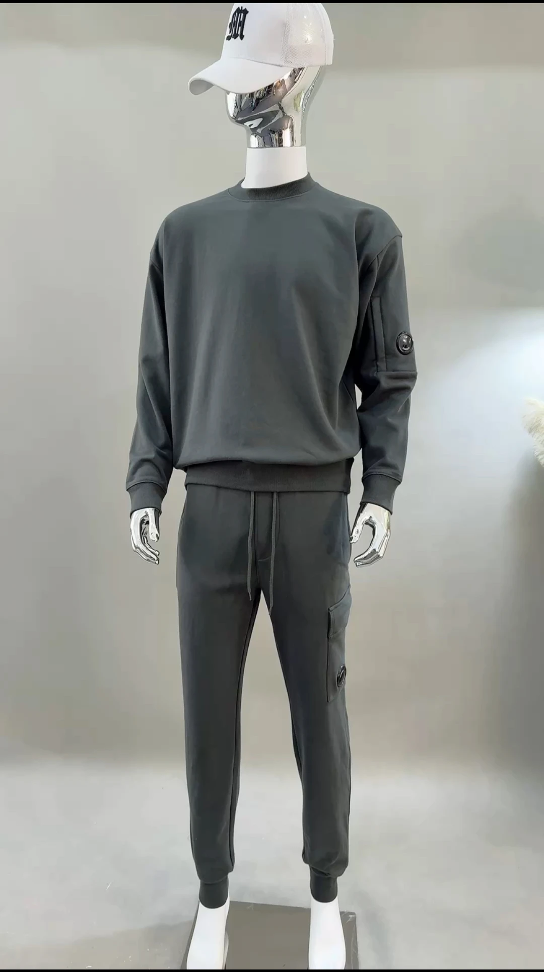 New Arrival: Early Autumn Activewear Set Thickened Brushed Fabric Slimming and Versatile
New Arrival: Early Autumn Activewear Set Thickened Brushed Fabric Slimming and Versatile