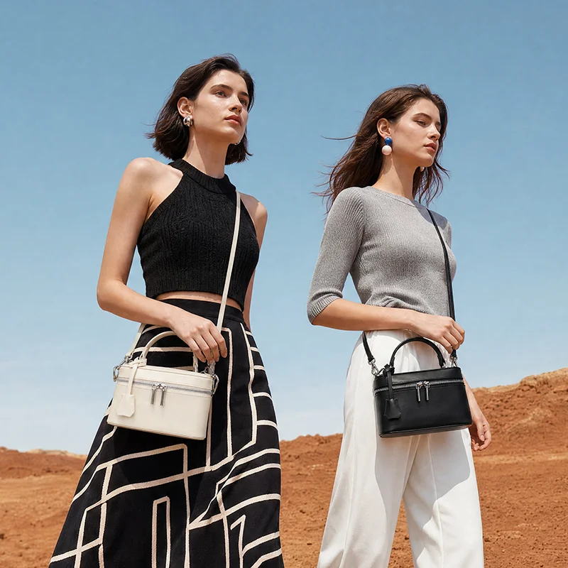 Real Leather Design Box Bag 2026 Elegant Fashionable Crossbody Wedding Bride's Bag Celebration Marriage Handbag
Real Leather Design Box Bag 2026 Elegant Fashionable Crossbody Wedding Bride's Bag Celebration Marriage Handbag