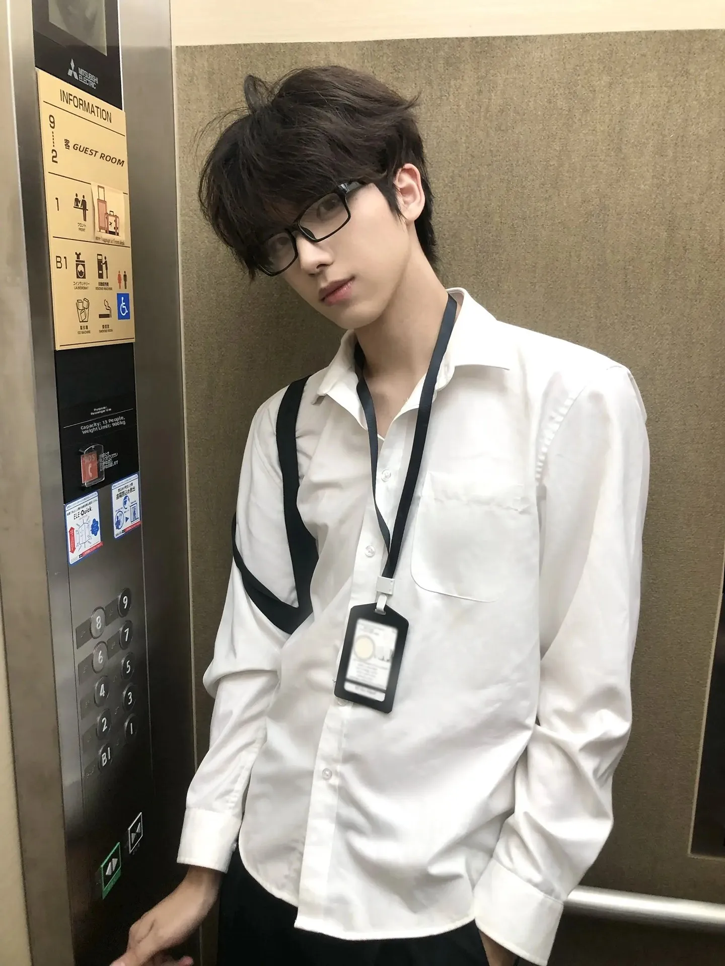 Japanese Sle Bo White Long Sve irt Men's Casual High-End Feeling ort Model Haome Slim Fit ort Top
Japanese Sle Bo White Long Sve irt Men's Casual High-End Feeling ort Model Haome Slim Fit ort Top