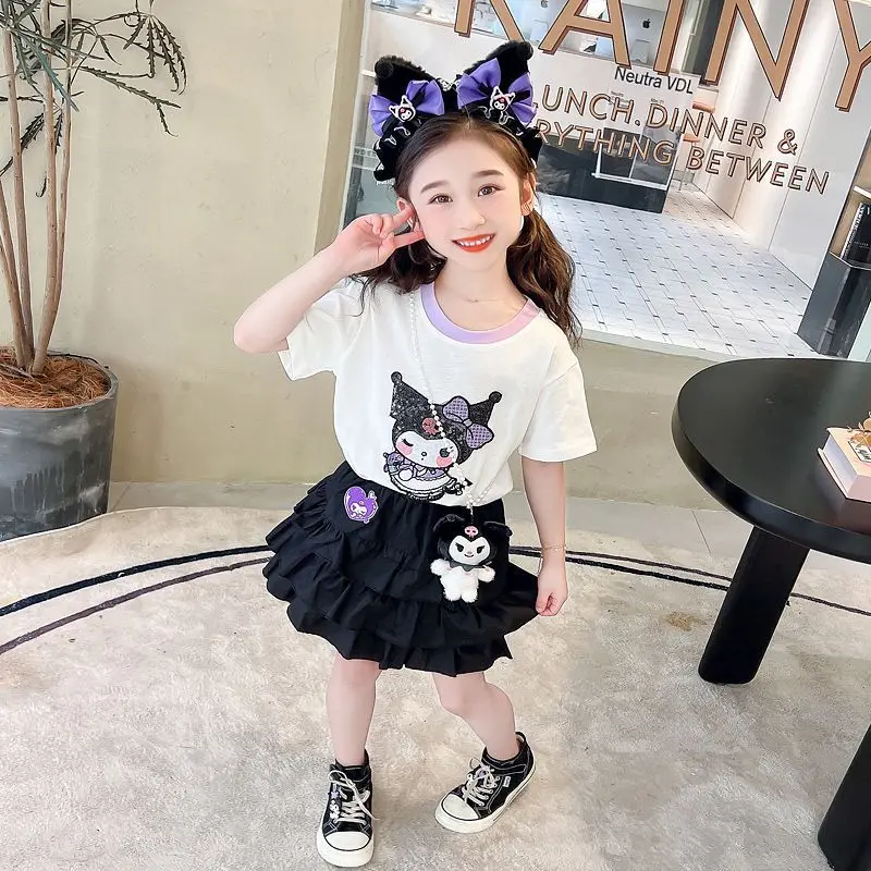 Baby Kuromi Anime Kawaii Sanrio Ins Fashion Short Sleeve Shirt Skirt Cute Girl Cartoon Two-piece Set Clothes Gifts Toys
Baby Kuromi Anime Kawaii Sanrio Ins Fashion Short Sleeve Shirt Skirt Cute Girl Cartoon Two-piece Set Clothes Gifts Toys