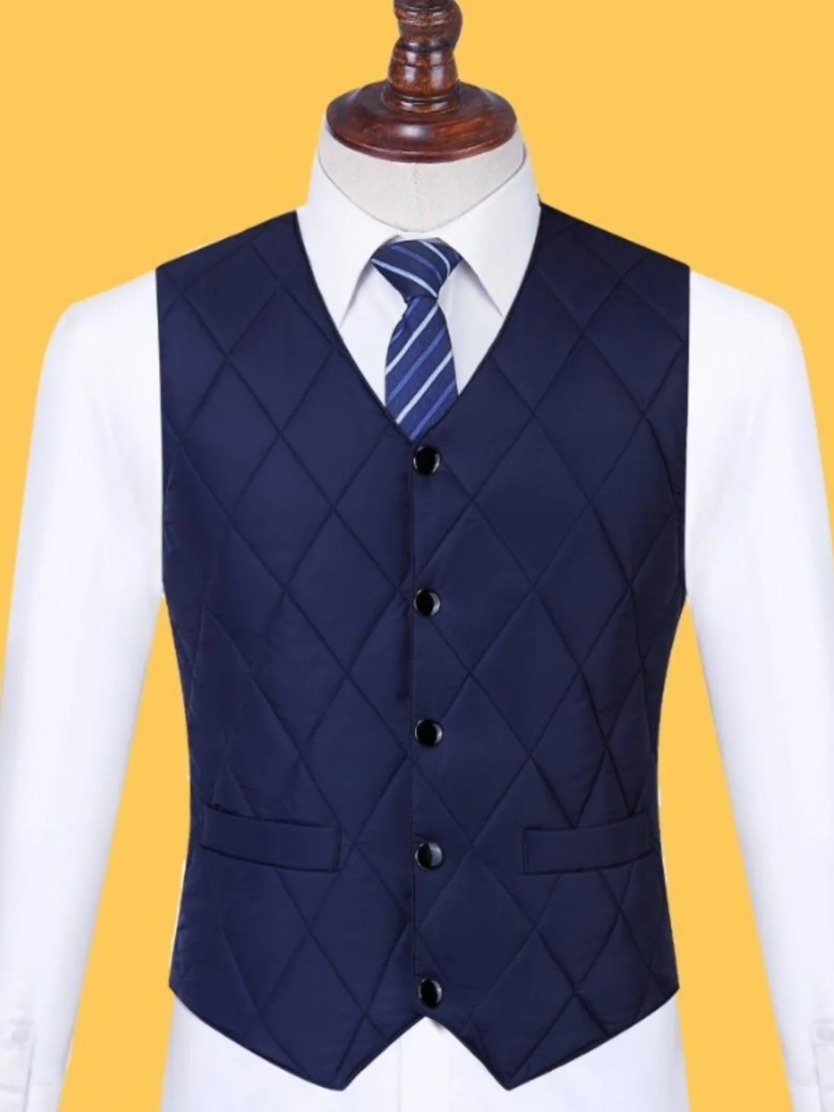 Men's ort Thiened down Cotton Vest Winter Warm Inner Wear V-Ne Pure Color Loose Fit Faionable Casual Bal Top
Men's ort Thiened down Cotton Vest Winter Warm Inner Wear V-Ne Pure Color Loose Fit Faionable Casual Bal Top