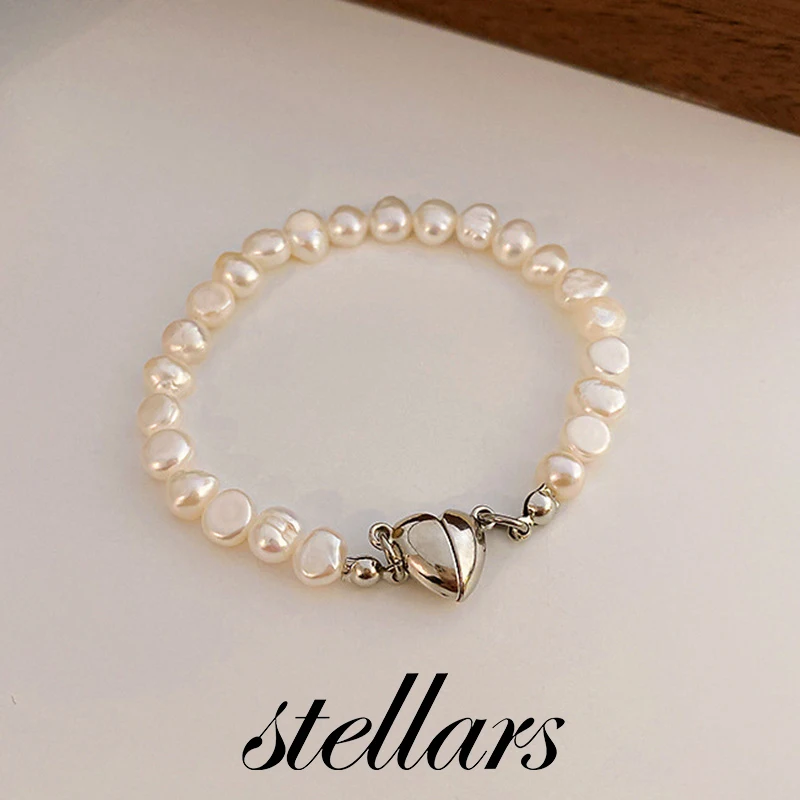 White Artificial Pearl Bracelet with Premium Silver Magnetic Heart Clasp European American Style Jewelry for Women
White Artificial Pearl Bracelet with Premium Silver Magnetic Heart Clasp European American Style Jewelry for Women