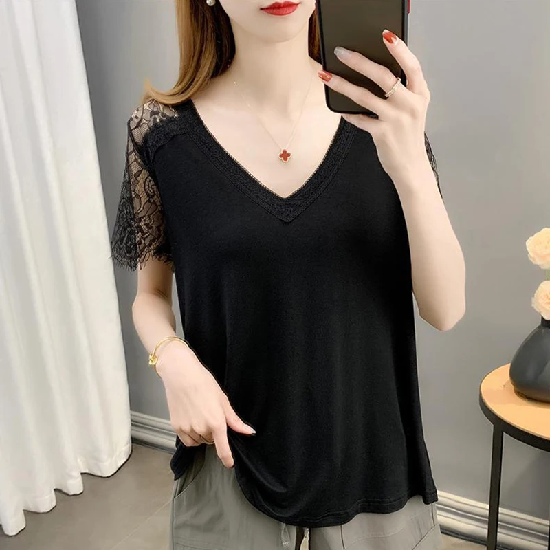 Fashion V-Neck Spliced Hollow Out Lace Blouses Women's Clothing 2025 Summer New Loose Short Sleeve Korean Tops All-match Shirts
Fashion V-Neck Spliced Hollow Out Lace Blouses Women's Clothing 2025 Summer New Loose Short Sleeve Korean Tops All-match Shirts