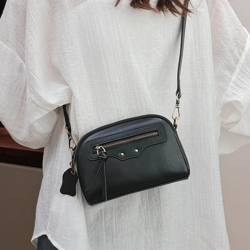 Famous Design Chain Strap Shoulder Bag Modern Trendy Zipper Crossbody Bag Women's Luxury Leather Handbag
Famous Design Chain Strap Shoulder Bag Modern Trendy Zipper Crossbody Bag Women's Luxury Leather Handbag