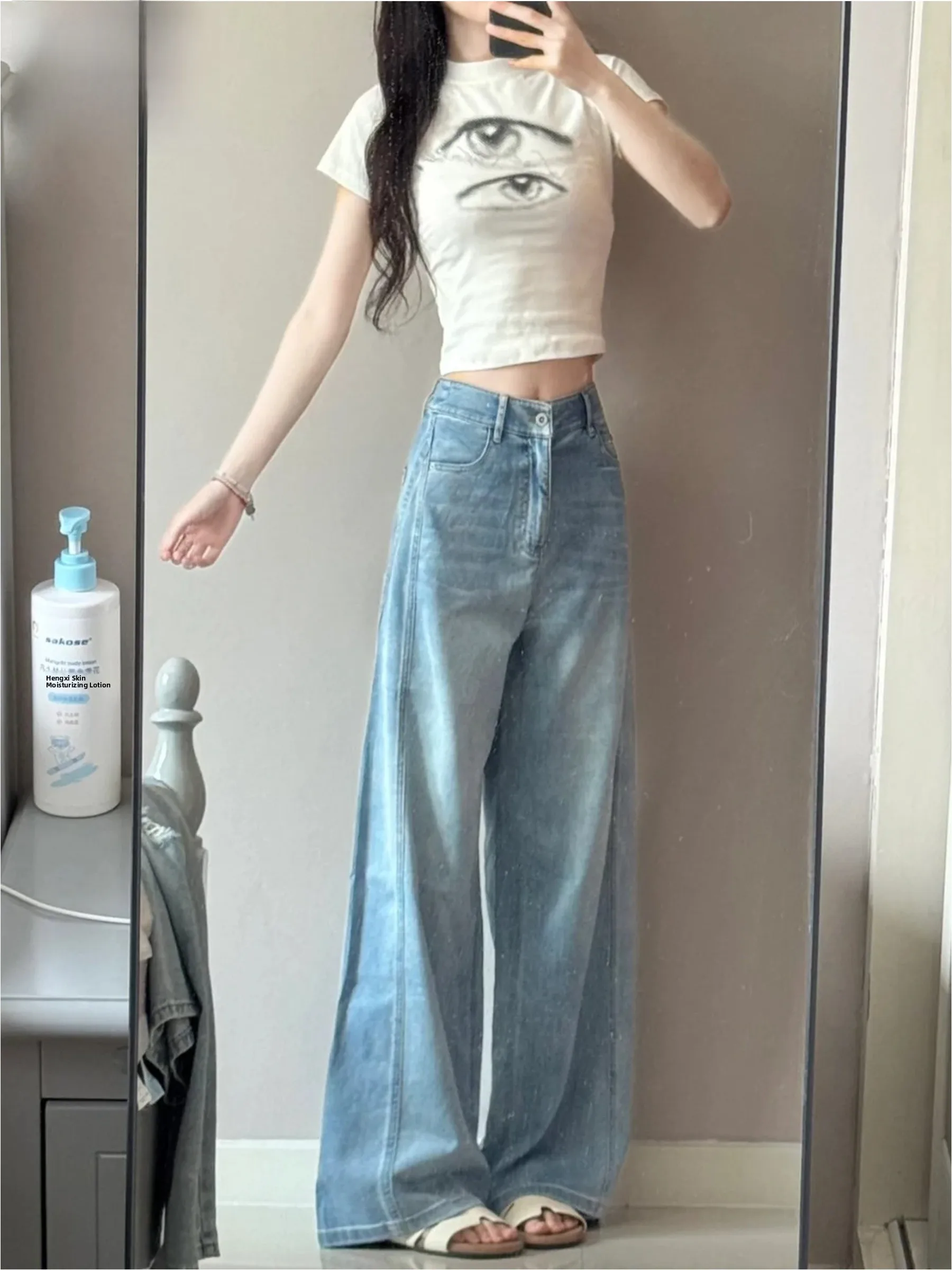 High Waist Wide Leg Jeans Women's Light Blue Washed Straight Cut Loose Slimming Summer Jeans American Style Casual Jeans
High Waist Wide Leg Jeans Women's Light Blue Washed Straight Cut Loose Slimming Summer Jeans American Style Casual Jeans