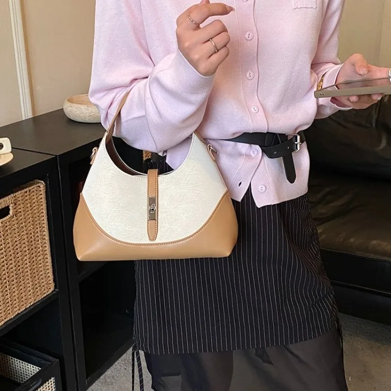 Simple Vintage Diaper Bag Elegant Solid Color Leather Shoulder Bag High-End Minimalist For Daily Commuter Women Luxury
Simple Vintage Diaper Bag Elegant Solid Color Leather Shoulder Bag High-End Minimalist For Daily Commuter Women Luxury