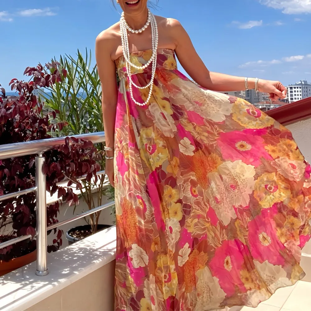 Chic Floral Print Pleated Long Dress Women's Sexy Strapless Backless Loose Party Vestidos 2025 Summer Lady High Street Robes New
Chic Floral Print Pleated Long Dress Women's Sexy Strapless Backless Loose Party Vestidos 2025 Summer Lady High Street Robes New