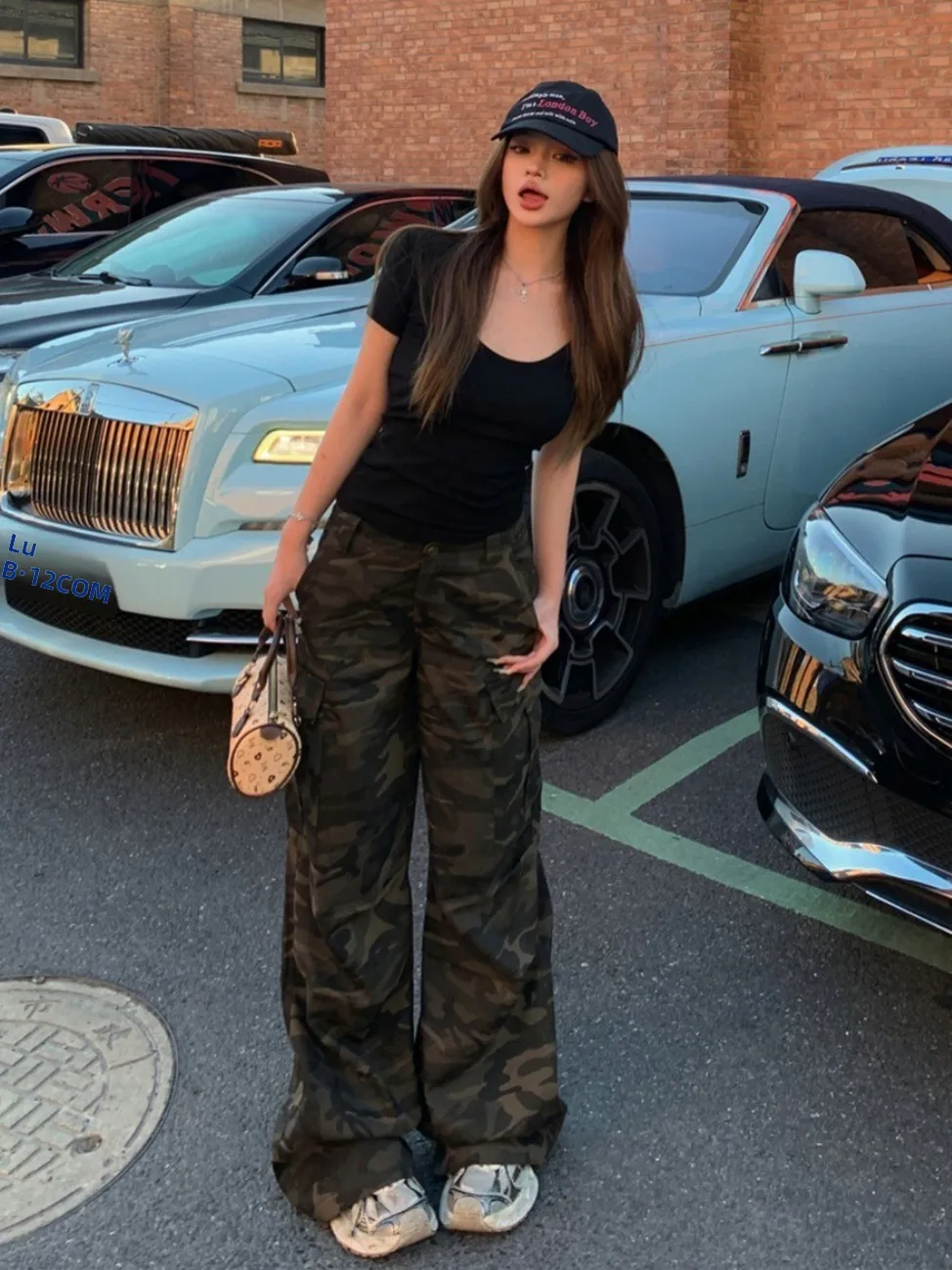 Casual Camouflage Short Sleeve T-Shirt And Wide Leg Jeans Women's Set Spring Summer New Style Wear Resistant Leather Fabric
Casual Camouflage Short Sleeve T-Shirt And Wide Leg Jeans Women's Set Spring Summer New Style Wear Resistant Leather Fabric