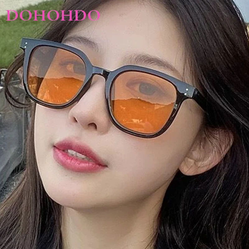 New Vintage Square Rivet Decorative Sunglasses Women Men Luxury Brand Designer Outdoor Sports Driving Shade Sun Glasses UV400
New Vintage Square Rivet Decorative Sunglasses Women Men Luxury Brand Designer Outdoor Sports Driving Shade Sun Glasses UV400