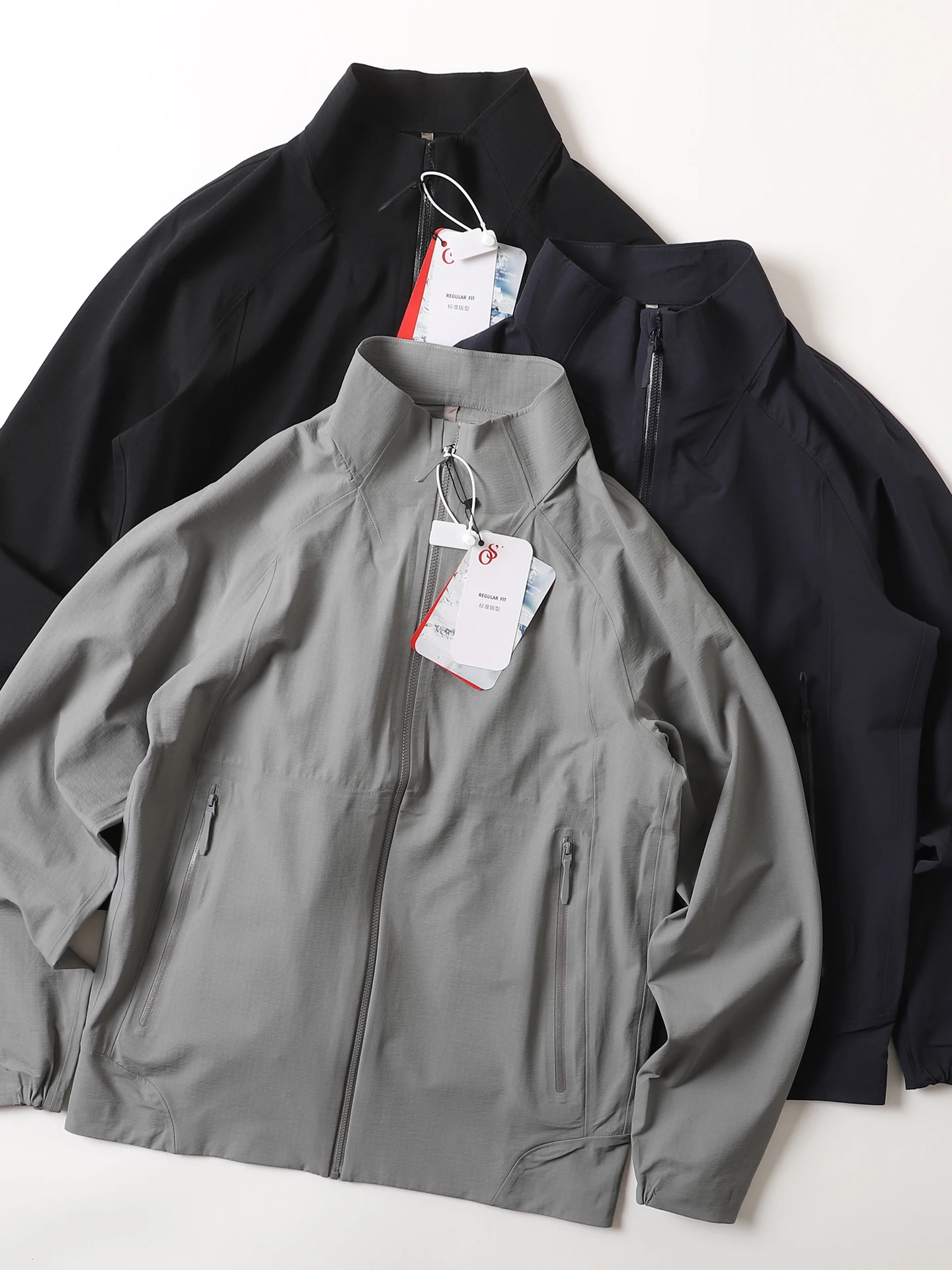 Мужская утепленная куртка для повседневной носки, ветрозащитная, водонепроницаемая, с воротником-стойкой, на молнии, из нейлонового волокна, молодежная, осенняя, для активного отдыха
Мужская утепленная куртка для повседневной носки, ветрозащитная, водонепроницаемая, с воротником-стойкой, на молнии, из нейлонового волокна, молодежная, осенняя, для активного отдыха