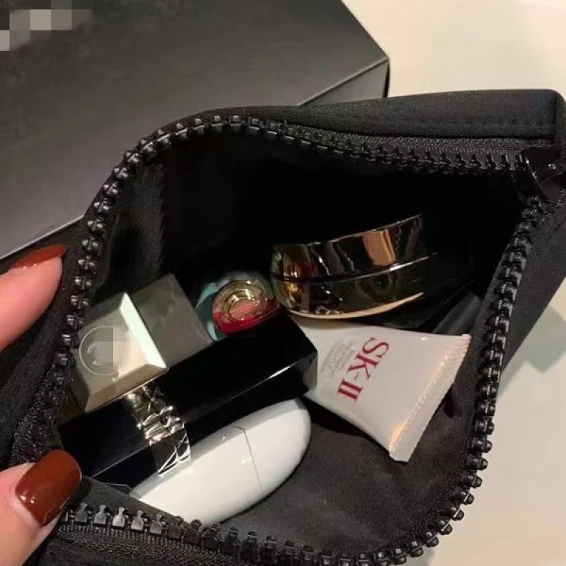 Upgraded CountervipIt Is the Classic Black Neoprene Cosmetic Bag Boxed Hot Clutch
Upgraded CountervipIt Is the Classic Black Neoprene Cosmetic Bag Boxed Hot Clutch