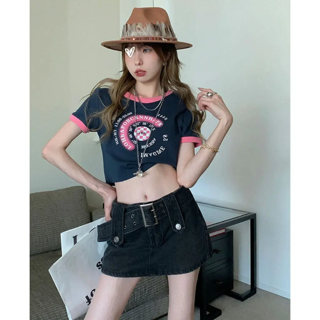 Women's High Waist Denim Skirt Summer New Trendy Ins Retro A-Line Hip Skirt for Hot Girls
Women's High Waist Denim Skirt Summer New Trendy Ins Retro A-Line Hip Skirt for Hot Girls