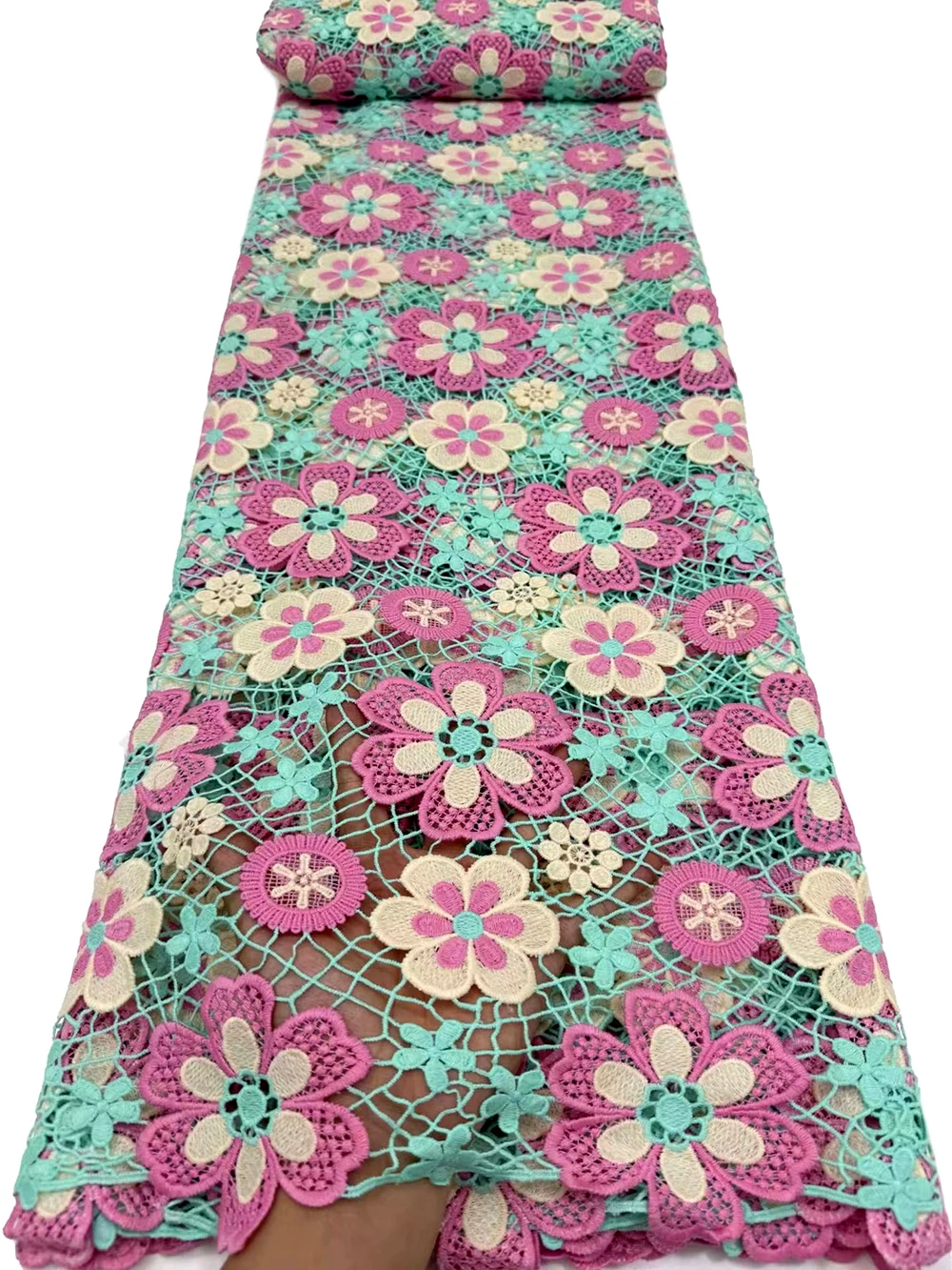 African Water Soluble Lace Fabric Flower Embroidered 5 Yds High Quality French Guipure Cord Lace Fabric For Sewing Women Dresses
African Water Soluble Lace Fabric Flower Embroidered 5 Yds High Quality French Guipure Cord Lace Fabric For Sewing Women Dresses