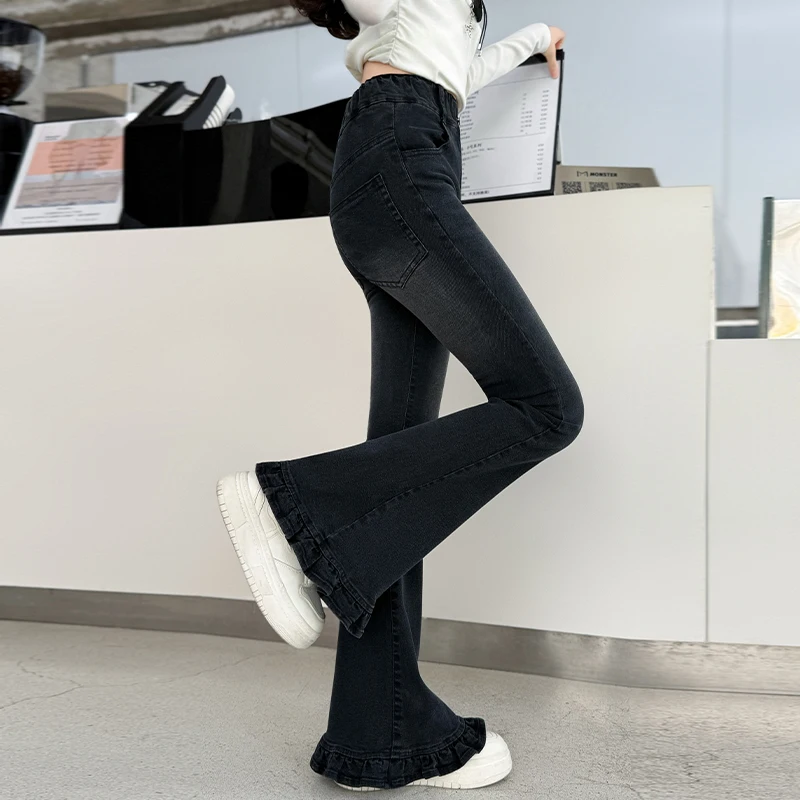 Children's spring and autumn minimalist skin-friendly 2025 new high-quality personality beautiful bell-bottom jeans
Children's spring and autumn minimalist skin-friendly 2025 new high-quality personality beautiful bell-bottom jeans