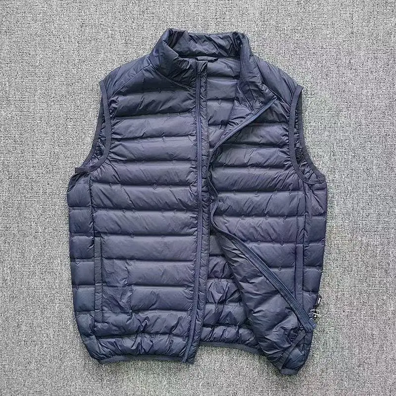 Мужской сверхлегкий жилет на утином пуху, осенне-зимняя куртка без рукавов с высоким воротом, 2025 г., портативный новый жилет на 90% белом утином пуху
Мужской сверхлегкий жилет на утином пуху, осенне-зимняя куртка без рукавов с высоким воротом, 2025 г., портативный новый жилет на 90% белом утином пуху