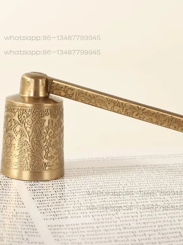 Импортированная из Индии американская ретро ароматическая свеча, латунная ручная свеча-гаситель, модель комнаты, мягкое украшение для дома
Импортированная из Индии американская ретро ароматическая свеча, латунная ручная свеча-гаситель, модель комнаты, мягкое украшение для дома