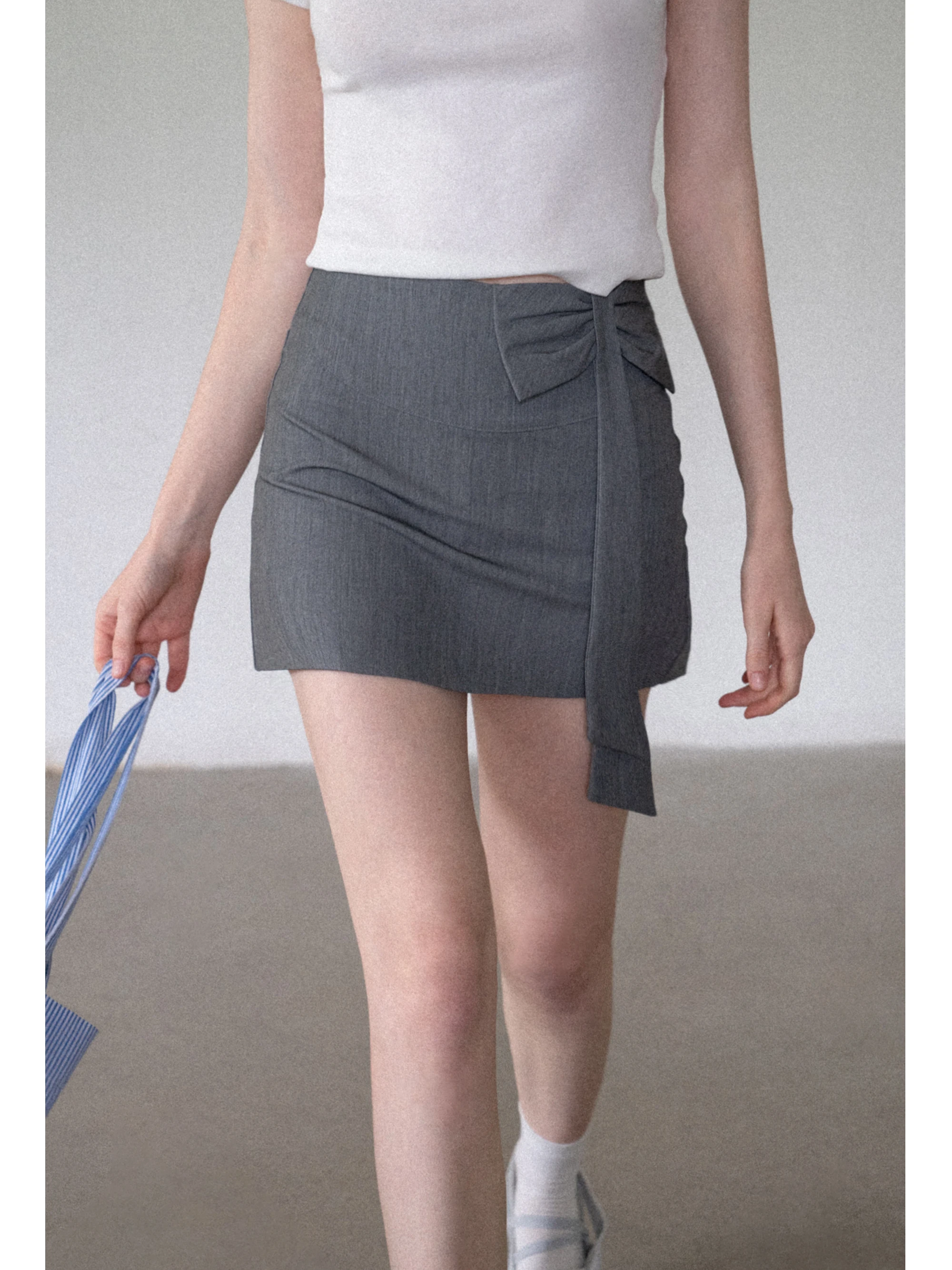 Korean Style Knot Sash Half Skirt Women's Summer High Waist Slimming A-Line Short Skirt Polyester Fiber Innerlined
Korean Style Knot Sash Half Skirt Women's Summer High Waist Slimming A-Line Short Skirt Polyester Fiber Innerlined