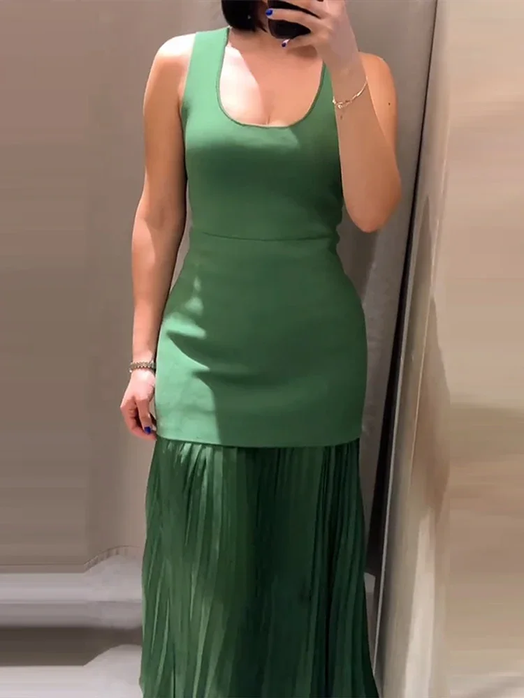 2025 Summer Holiday Party Female Dress Fashion Suspender Pleated Patchwork Women Dress Solid Low Neck Slim A-line Long Robe
2025 Summer Holiday Party Female Dress Fashion Suspender Pleated Patchwork Women Dress Solid Low Neck Slim A-line Long Robe