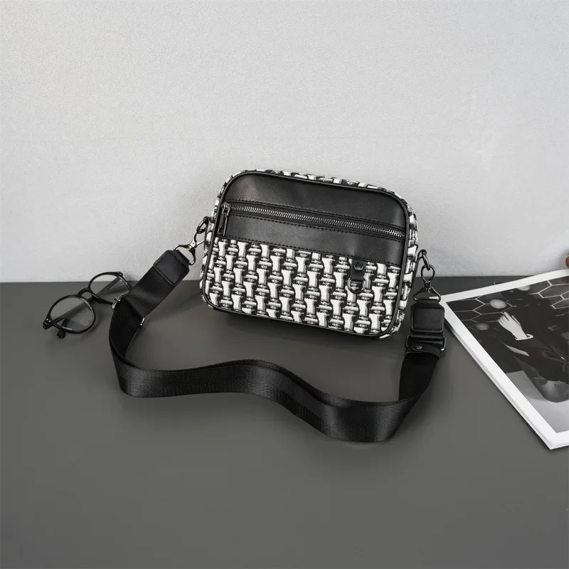 Luxury Design Crossbody Bag Men Shoulder Bag Canvas Patchwork PU Leather Men's Shoulder Messenger Bag Handbags Rectangle Purse
Luxury Design Crossbody Bag Men Shoulder Bag Canvas Patchwork PU Leather Men's Shoulder Messenger Bag Handbags Rectangle Purse