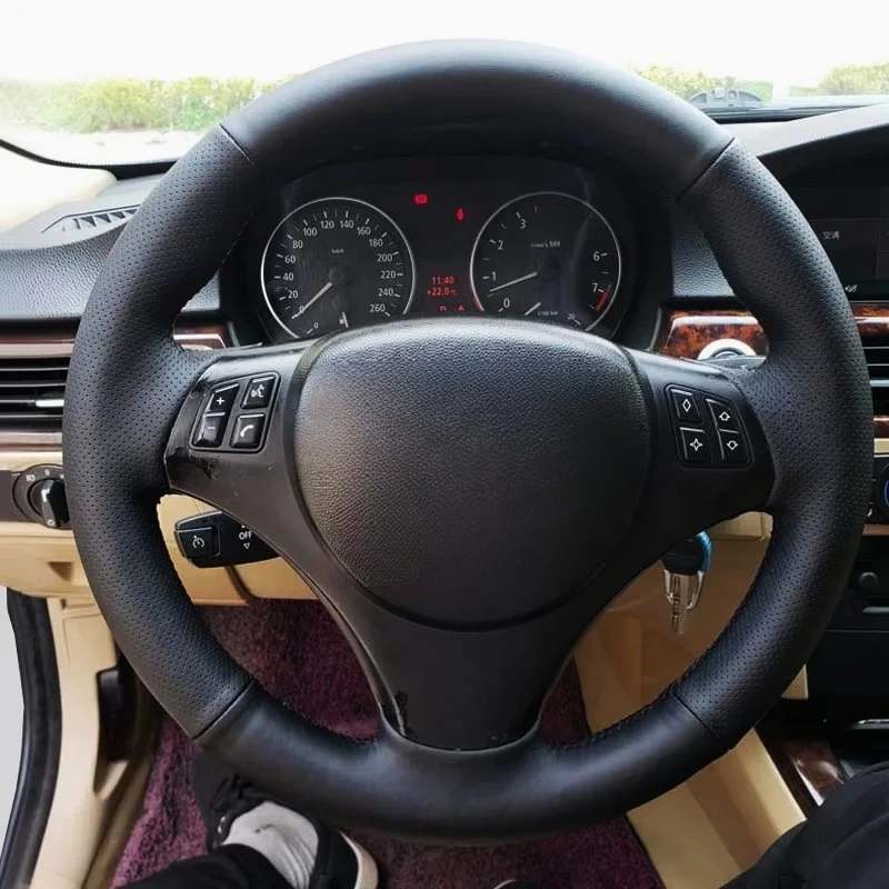 Оплетка на руль из перфорированной кожи для BMW M Sport 1 3 серии M3 E90 E92 E93 E81 E82 E87 X1 E84 Чехол на руль автомобиля
Оплетка на руль из перфорированной кожи для BMW M Sport 1 3 серии M3 E90 E92 E93 E81 E82 E87 X1 E84 Чехол на руль автомобиля