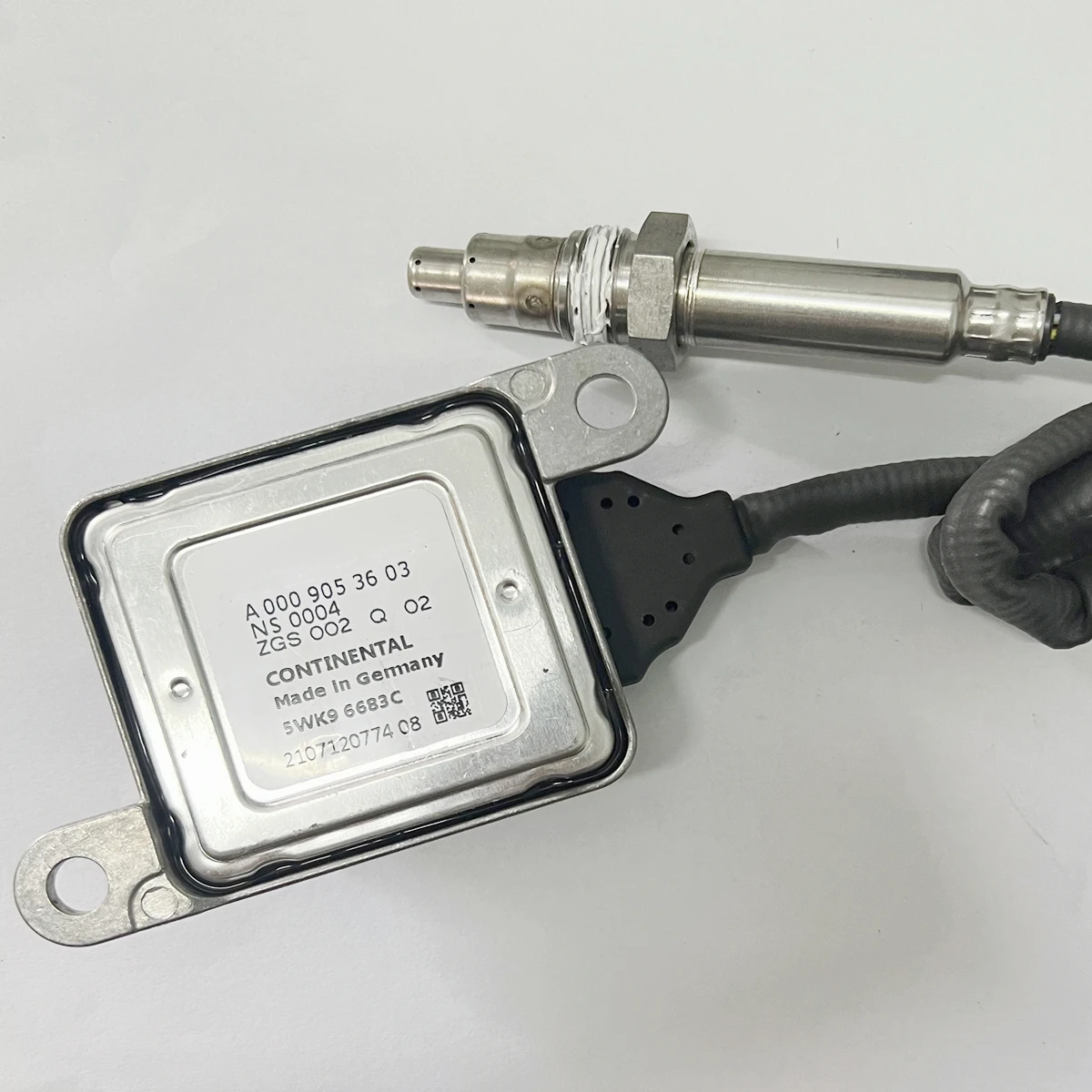 A0009053603 0009053603 Nox sensor for MERCEDES-BENZ W221 W205 W166 W176 GLE350/400 G350 ML350 A180 C180 C220 BlueTEC 5WK96683C/D
A0009053603 0009053603 Nox sensor for MERCEDES-BENZ W221 W205 W166 W176 GLE350/400 G350 ML350 A180 C180 C220 BlueTEC 5WK96683C/D
