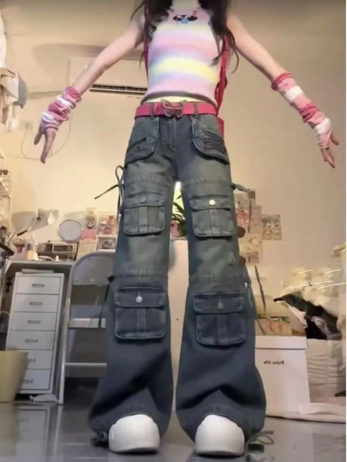 Модные женские джинсовые брюки больших размеров в винтажном стиле, свободные, прямые, широкие, удлиненные, с эффектом похудения
Модные женские джинсовые брюки больших размеров в винтажном стиле, свободные, прямые, широкие, удлиненные, с эффектом похудения