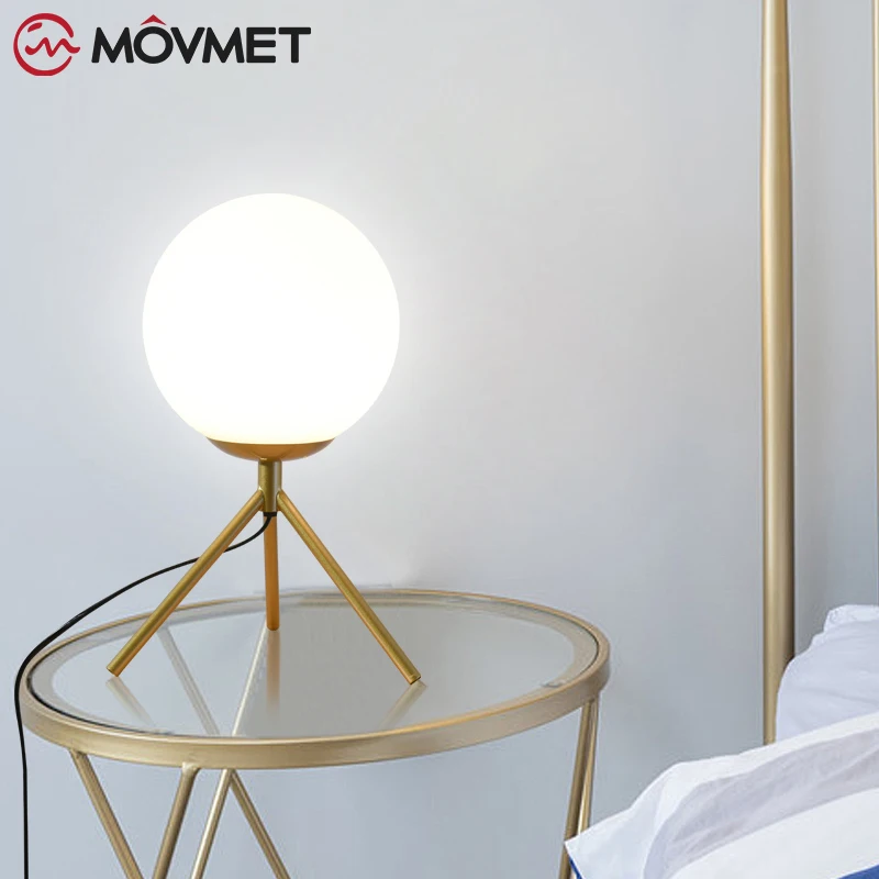 Simple Gold LED Desk Lamp For US Plug Glass Ball Iron Reading Table Light Bedside Desktops Bedroom Mood Home Decor Office Bar
Simple Gold LED Desk Lamp For US Plug Glass Ball Iron Reading Table Light Bedside Desktops Bedroom Mood Home Decor Office Bar