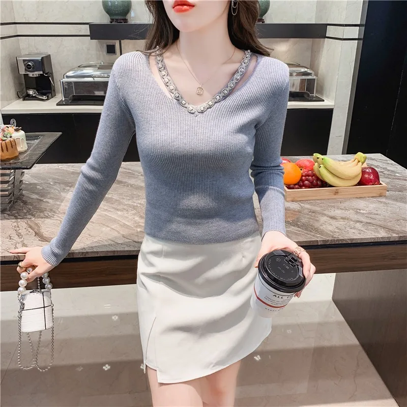 2022 Chic V-neck Metal Chain Women Knitted Pullover Jumpers Thick Warm Long Sleeve Female Sweater Tops Autumn Winter
2022 Chic V-neck Metal Chain Women Knitted Pullover Jumpers Thick Warm Long Sleeve Female Sweater Tops Autumn Winter