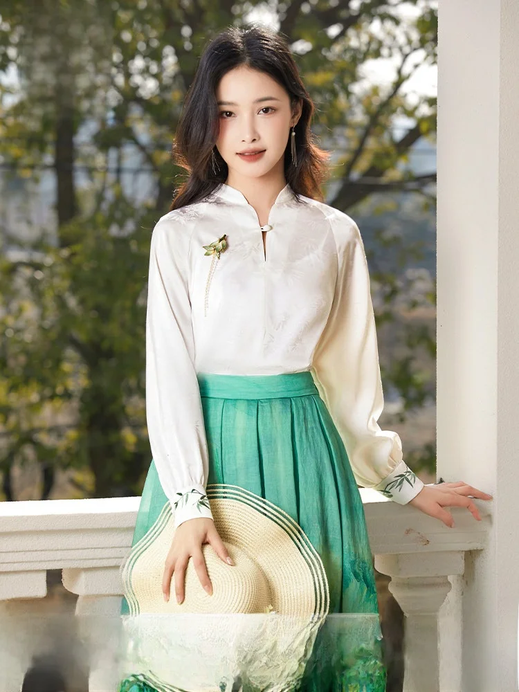 E.Beau Red Face Spring 2026 New Sle Women's Long Sve Commute irt Soft Silk Dra Embroidered Top Slim Fit Pure Color
E.Beau Red Face Spring 2026 New Sle Women's Long Sve Commute irt Soft Silk Dra Embroidered Top Slim Fit Pure Color