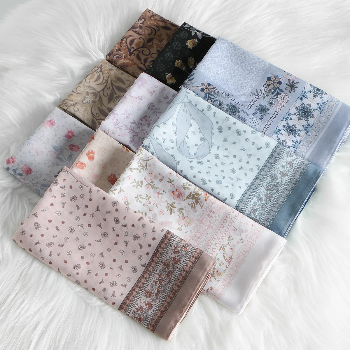 Fashion Printed Viscose Square Scarf Floral Muslim Ramadan Hijabs Cotton Headscarf Women Malaysia Handkerchief Foulard 110*110cm
Fashion Printed Viscose Square Scarf Floral Muslim Ramadan Hijabs Cotton Headscarf Women Malaysia Handkerchief Foulard 110*110cm