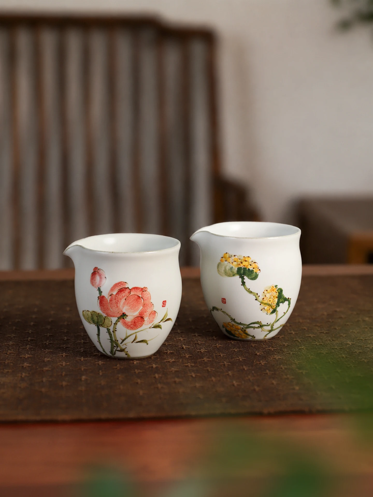 Fangwuji Hand-Painted Cerc Gongfu Tea Set Underglaze Bruwork Public Cup Even Cup Tea Sea Pomeanate Jingdezhen Cercs
Fangwuji Hand-Painted Cerc Gongfu Tea Set Underglaze Bruwork Public Cup Even Cup Tea Sea Pomeanate Jingdezhen Cercs