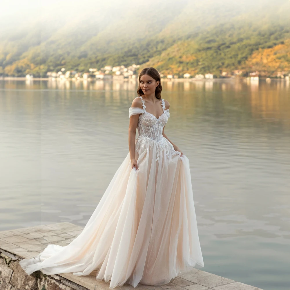 Sweetheart Spaghetti Straps Wedding Dresses for Women Elegant Appliques Tulle Bride Gowns Backless A-line Pleated Wedding Gown
Sweetheart Spaghetti Straps Wedding Dresses for Women Elegant Appliques Tulle Bride Gowns Backless A-line Pleated Wedding Gown