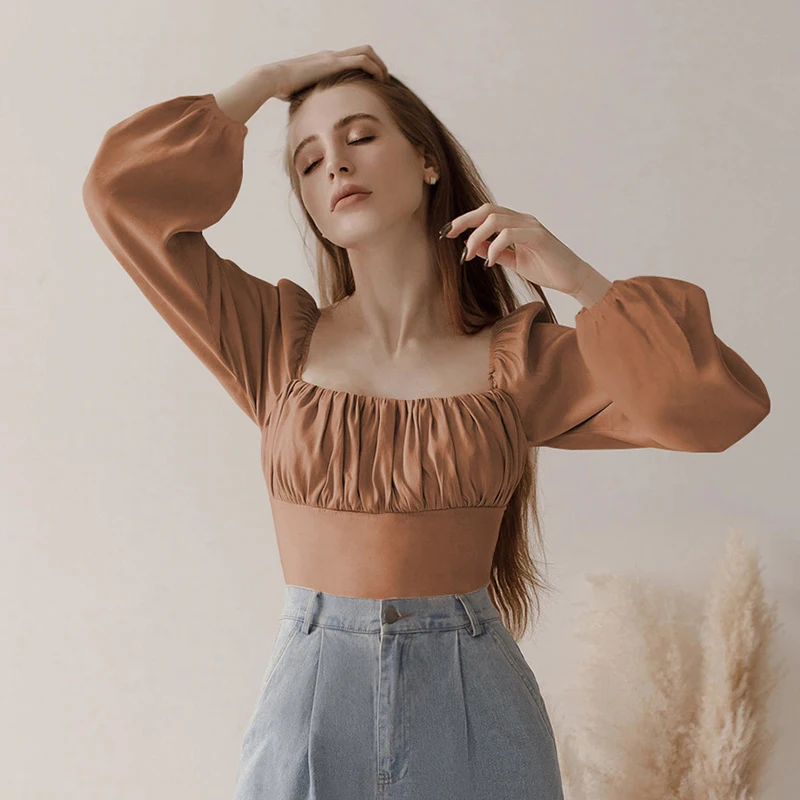 2022 Autumn New Women T-Shirts Lantern Sleeve Square Collar Elegant Tops Slim Fashion Backless Pleated Short Tees Women Clothing
2022 Autumn New Women T-Shirts Lantern Sleeve Square Collar Elegant Tops Slim Fashion Backless Pleated Short Tees Women Clothing