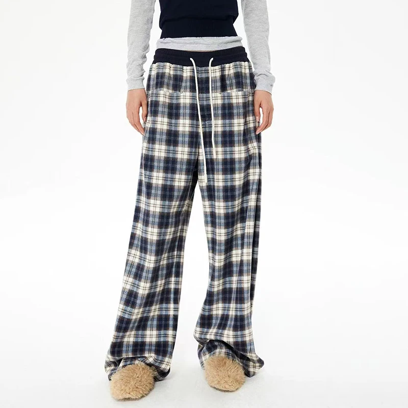 Женские повседневные брюки с высокой талией и широкими штанинами, в клетку, черно-белые, на флисовой подкладке, осенние, новые, модные, прямого кроя
Женские повседневные брюки с высокой талией и широкими штанинами, в клетку, черно-белые, на флисовой подкладке, осенние, новые, модные, прямого кроя