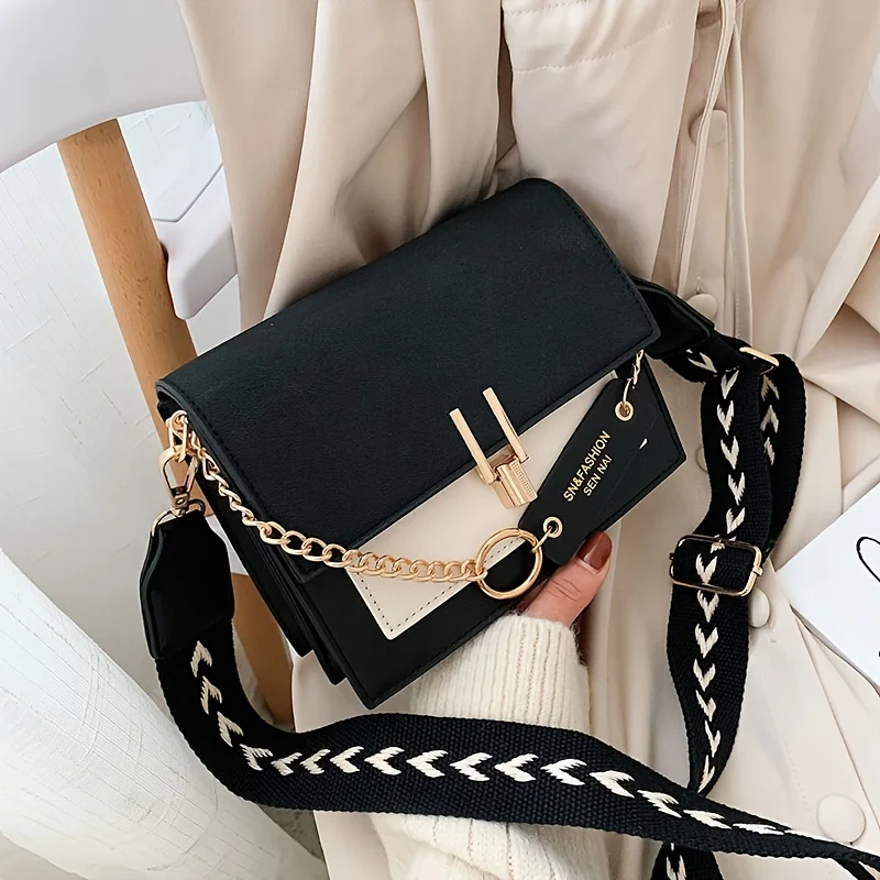 Trendy Flap Square Bag, Women's Fashion Faux Leather Purse, Stylish Chain Decor Crossbody Bag
Trendy Flap Square Bag, Women's Fashion Faux Leather Purse, Stylish Chain Decor Crossbody Bag