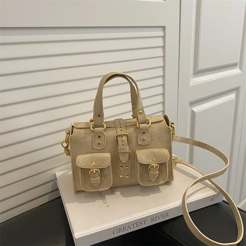 2025 Studded Mini Bag for Women, Unique Square Crossbody Purse, Textured Leather Top Handle Bag with Chain Strap, Edgy Chic
2025 Studded Mini Bag for Women, Unique Square Crossbody Purse, Textured Leather Top Handle Bag with Chain Strap, Edgy Chic