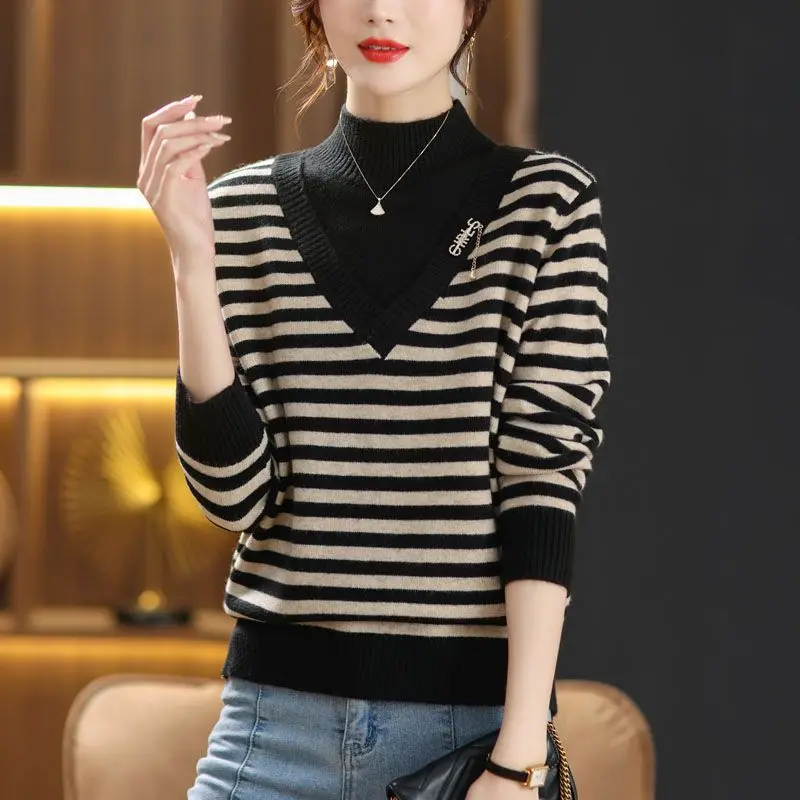 Autumn and Winter Women's Pullover Stripe Half High Collar Splice Fake Two Pieces Loose Fit Long Sleeve Knit Fashion Tops
Autumn and Winter Women's Pullover Stripe Half High Collar Splice Fake Two Pieces Loose Fit Long Sleeve Knit Fashion Tops